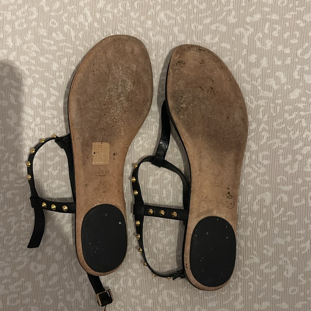 Gucci Size 10 Black Studded T Strap Sandal - Picture 5 of 5